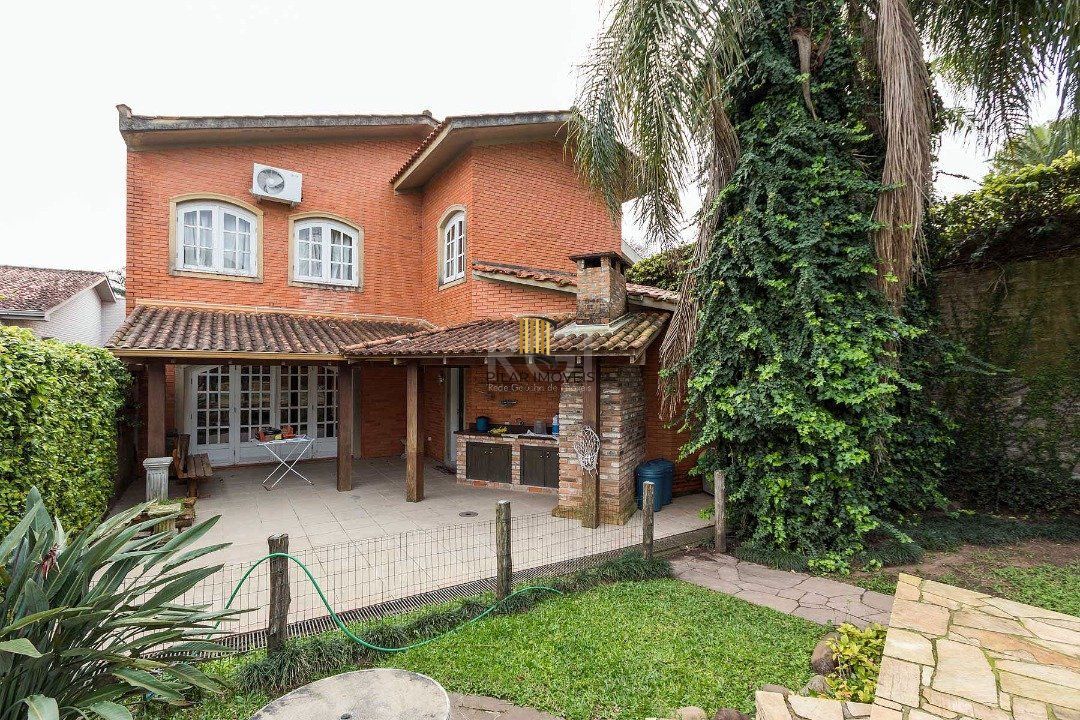 Casa para Venda - 430m², 4 dormitórios, sendo 1 suites, 5 vagas - Cristal