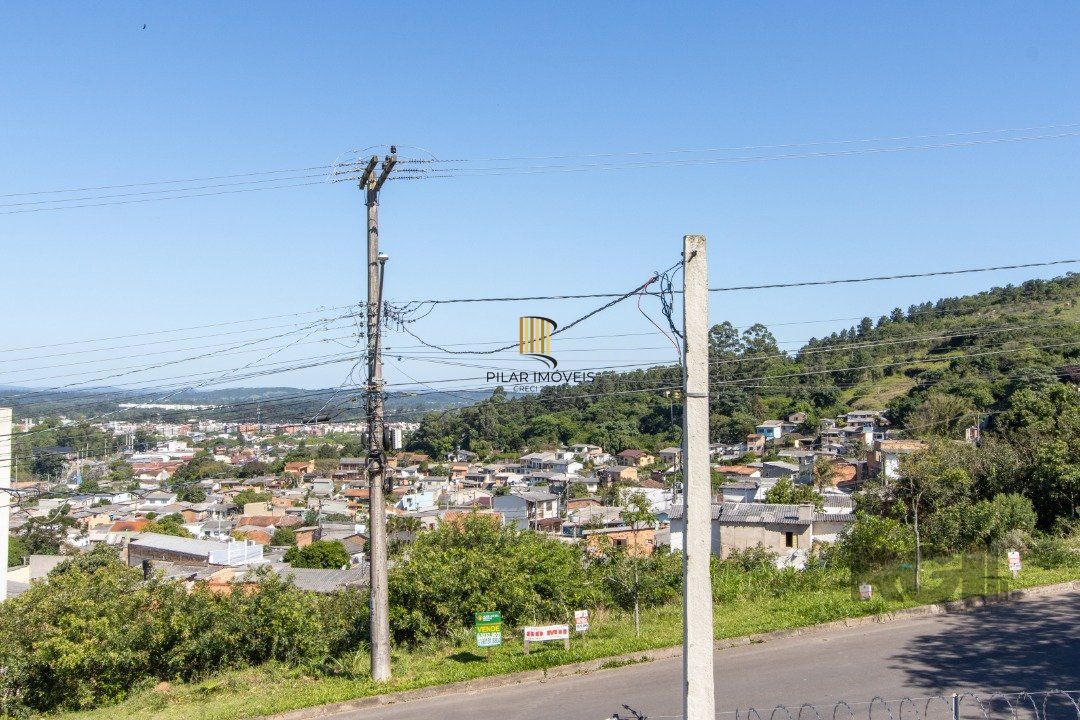 Ótimo sobrado que possui 4 dormitórios sendo 4 suítes.