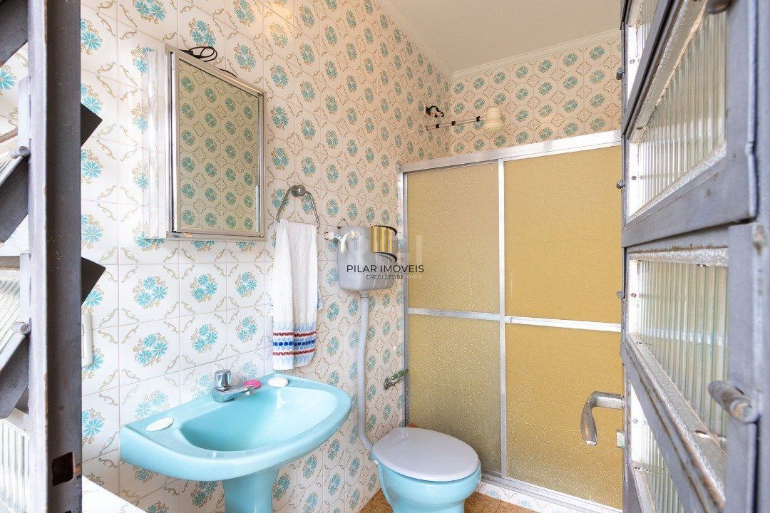 Casa para Venda - 280m², 4 dormitórios, sendo 1 suites, 3 vagas - Vila Assunção