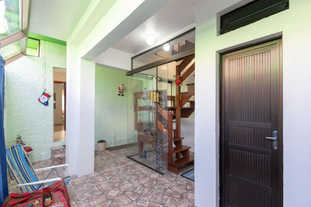 Casa para Venda - 182m², 4 dormitórios, sendo 1 suites, 4 vagas - Jardim Isabel