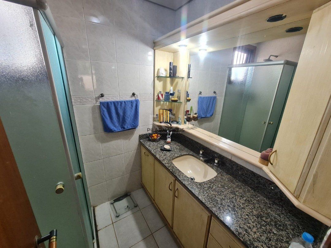 Apartamento 3 dormitórios no bairro Menino Deus