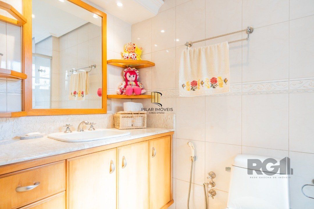 Apartamento amplo de 191m² privativos reformado