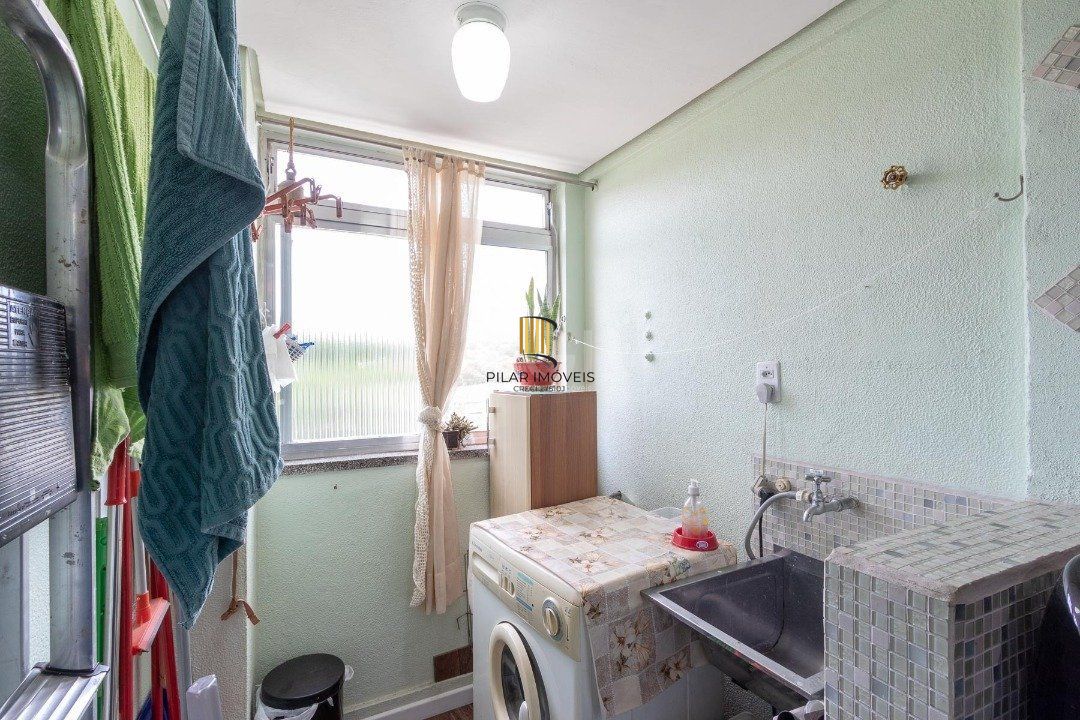 Apartamento para Venda - 67.61m², 2 dormitórios, 1 vaga - Nonoai
