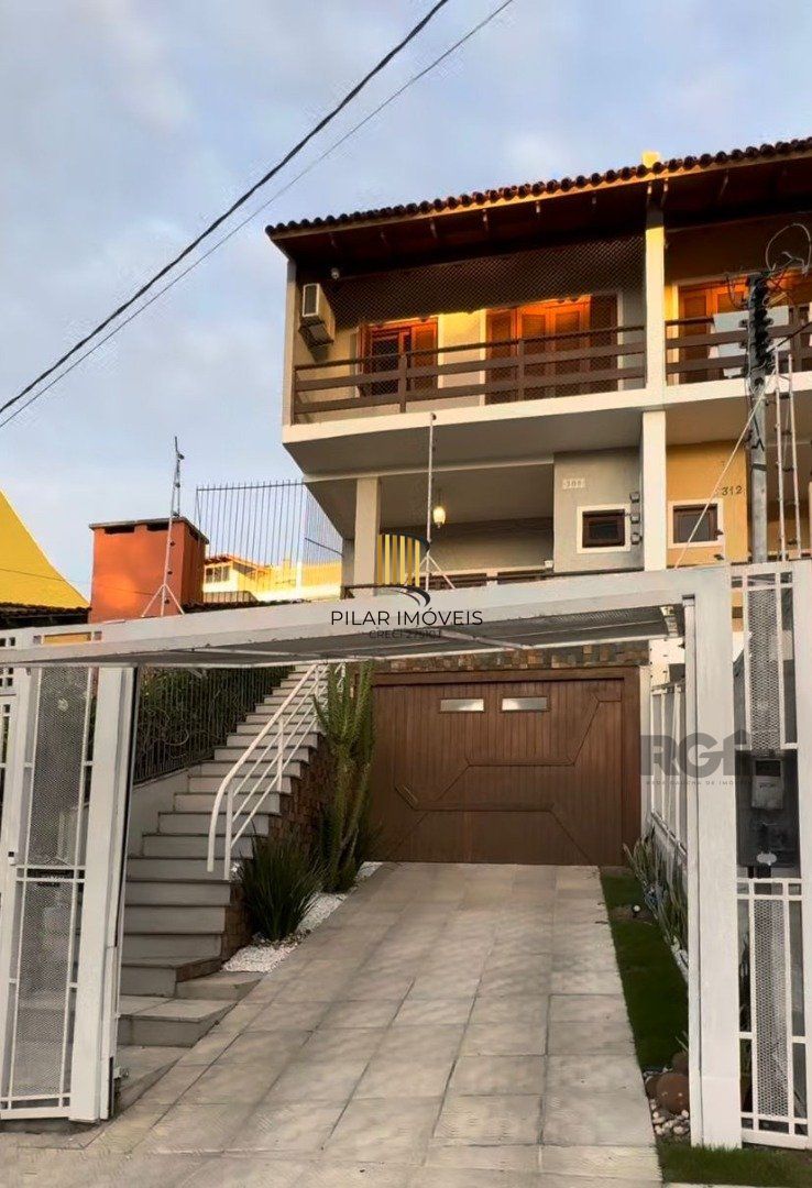 Casa 3 dormitórios no bairro Espírito Santo