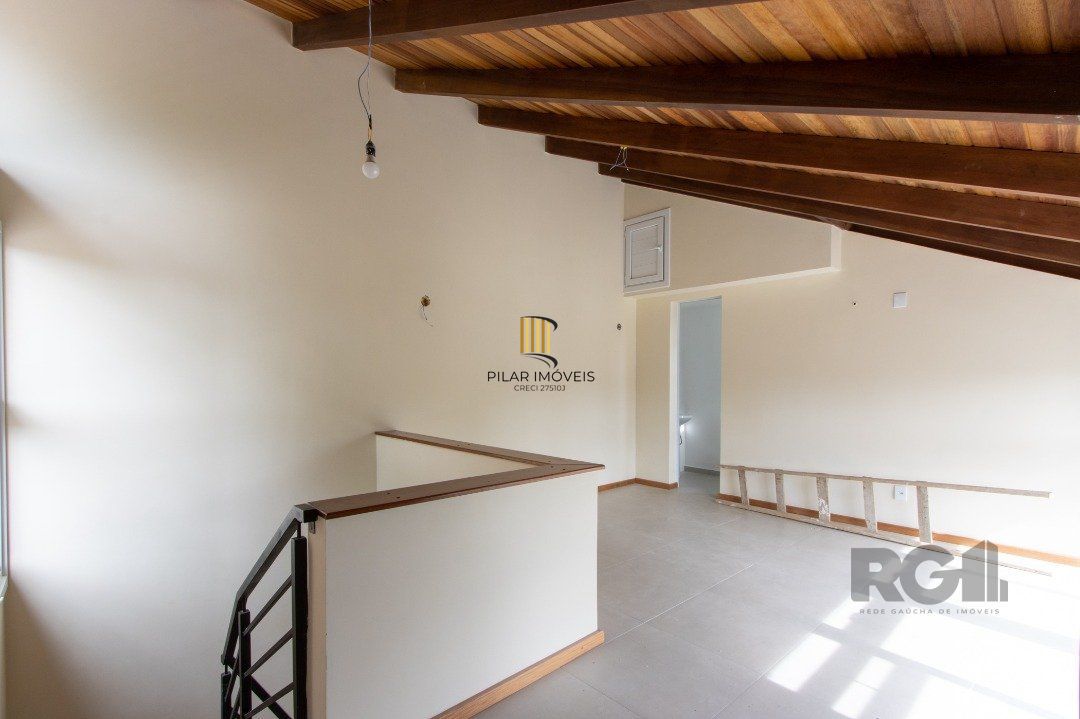 Casa 2 dormitórios no bairro Guarujá