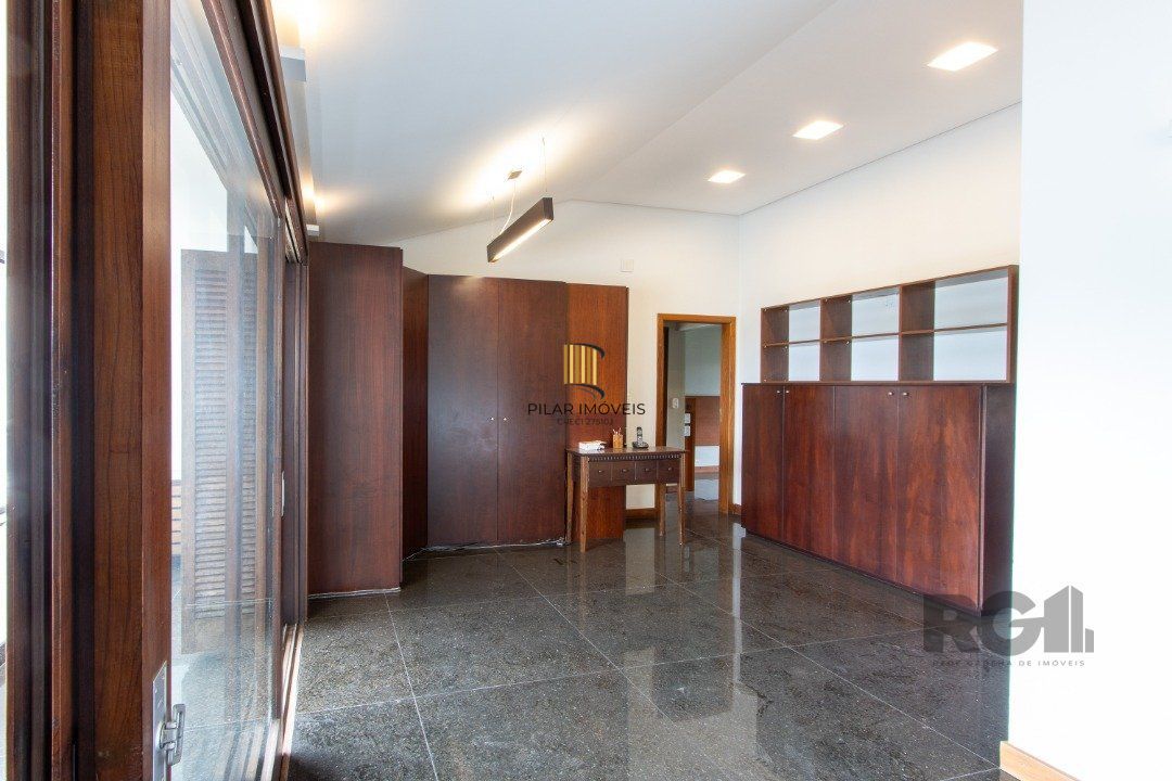 Casa 4 dormitórios no bairro Cristal