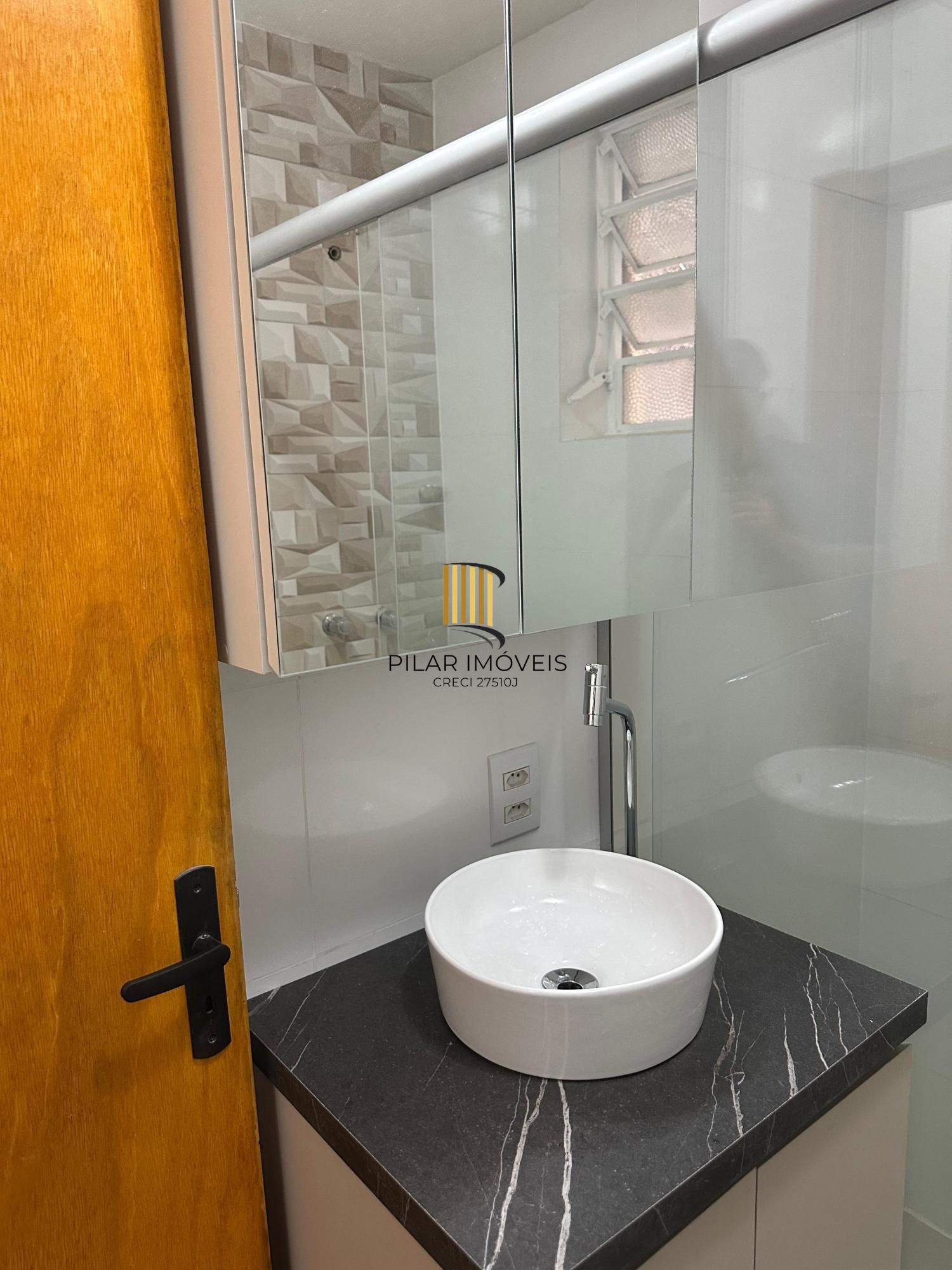 Oportunindade!!! Apartamento desocupado no coração do Centro Histórico de Porto Alegre.