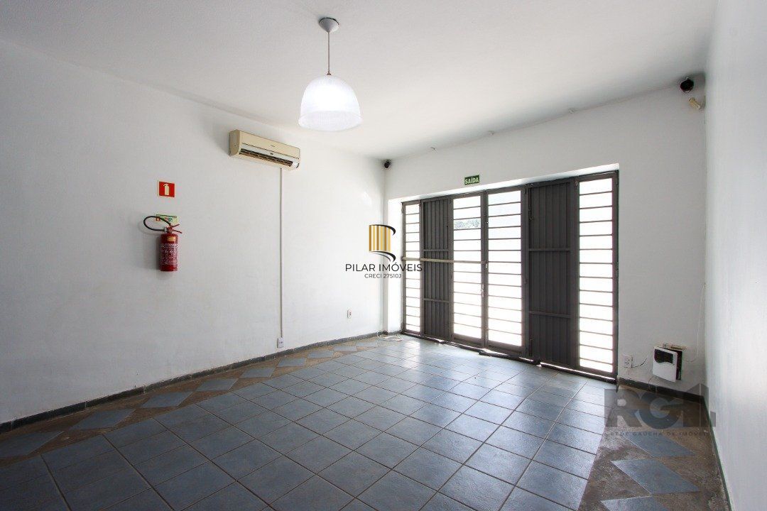 Loja com 129m² privativos
