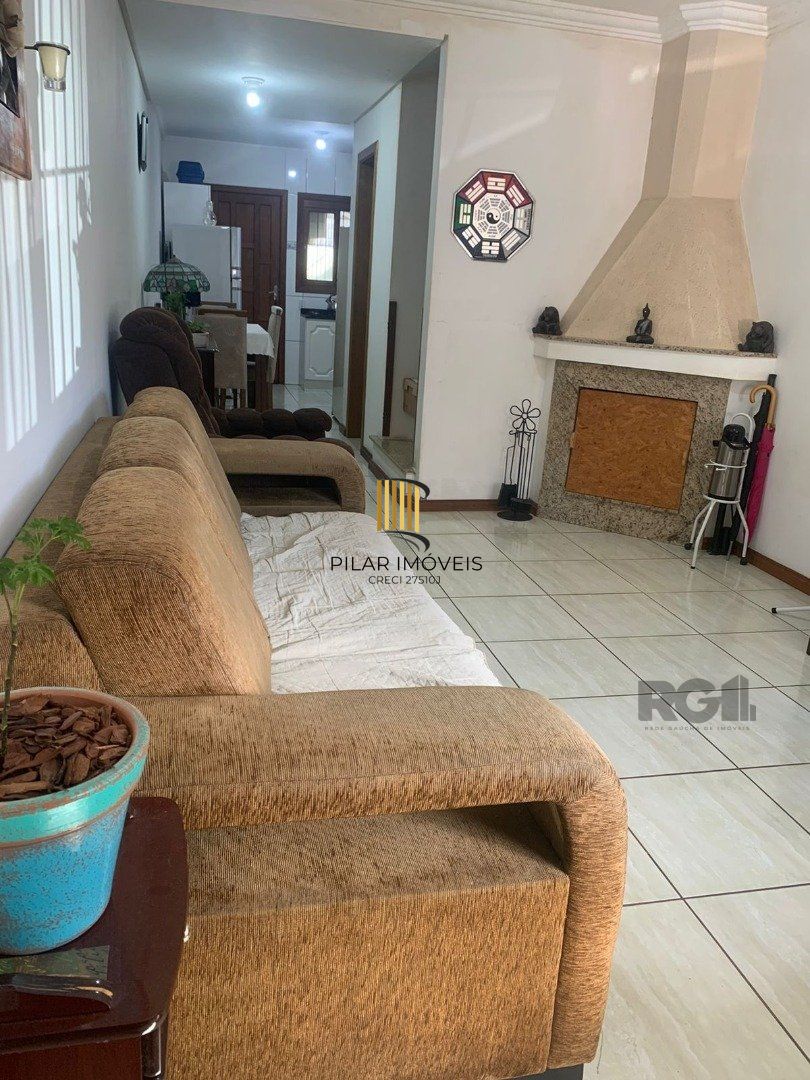 Casa 3 dormitórios no bairro Hípica
