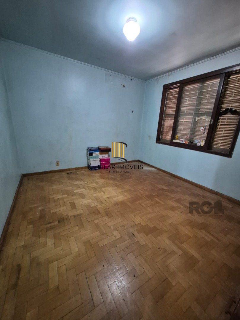 Casa 4 dormitórios no bairro Teresópolis