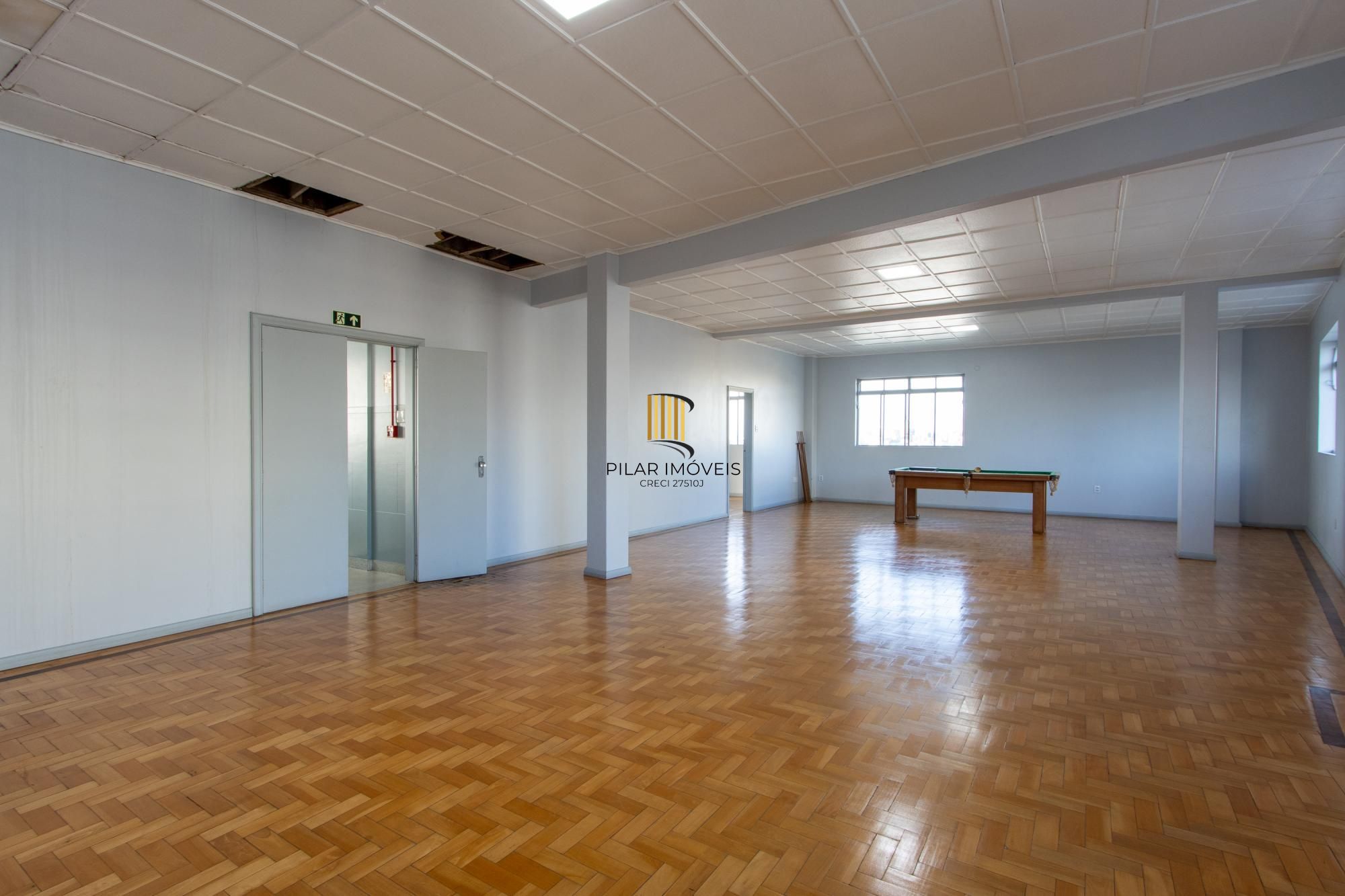 Apartamento para Venda - 238m², 3 dormitórios, sendo 1 suites, 1 vaga - Floresta