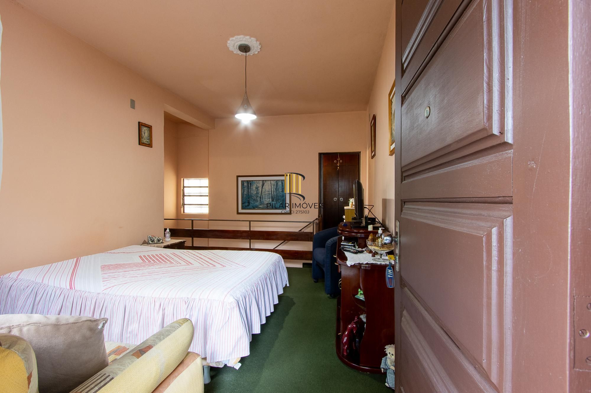 **Casa de 05 dormitórios, 03 suítes, 06 Banheiros, com 315,10m² privativos na Vila Conceição, Porto Alegre, RS**