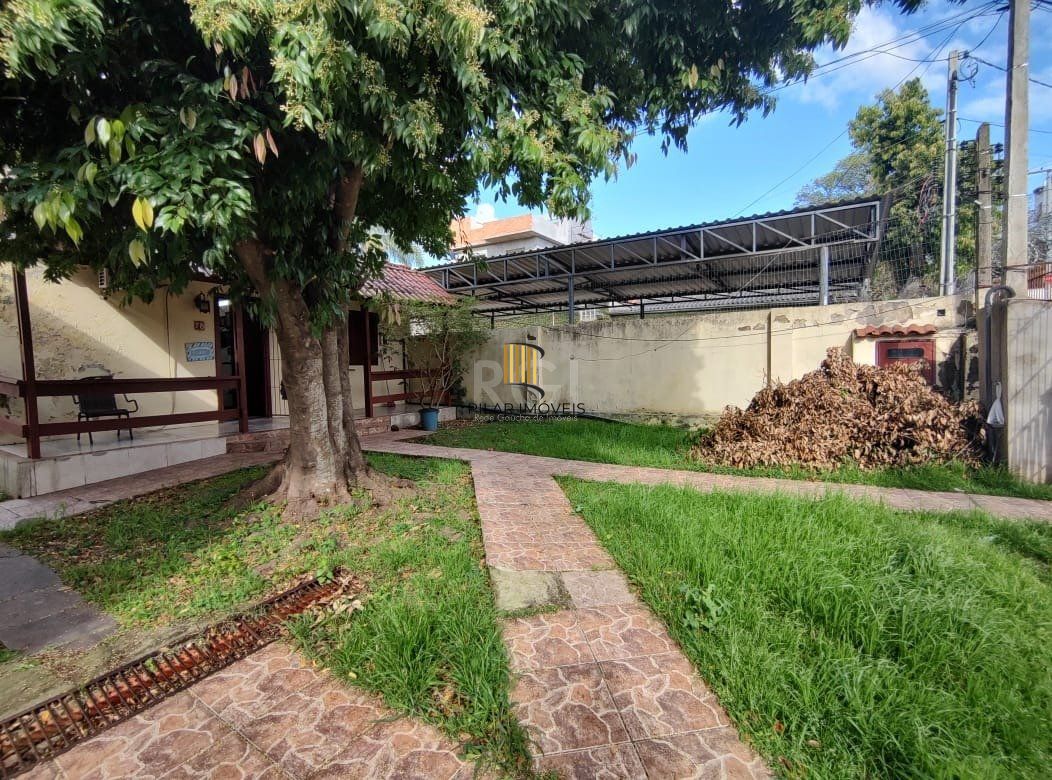 Casa para Venda - 700m², 2 dormitórios, Tristeza