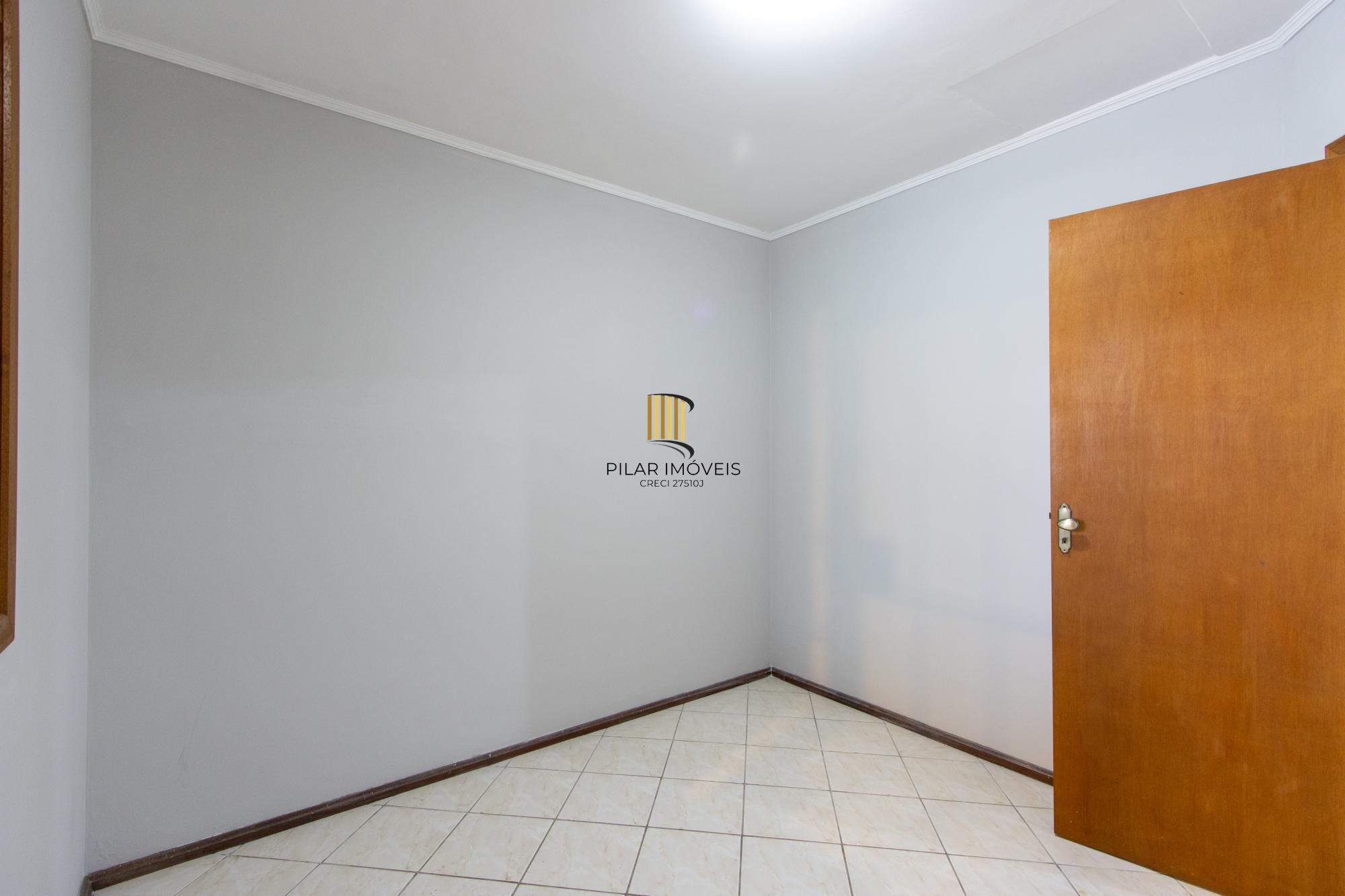 Casa térrea com 2 dormitórios I Bairro Hípica