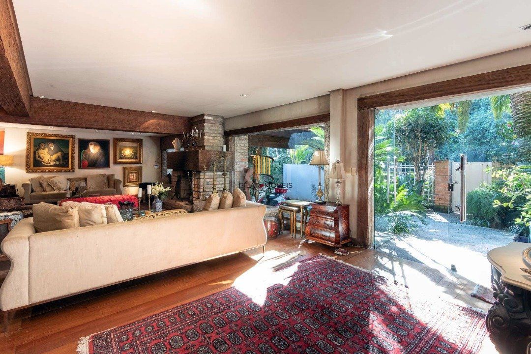 Casa para Venda - 418m², 4 dormitórios, sendo 1 suites, 2 vagas - Jardim Isabel