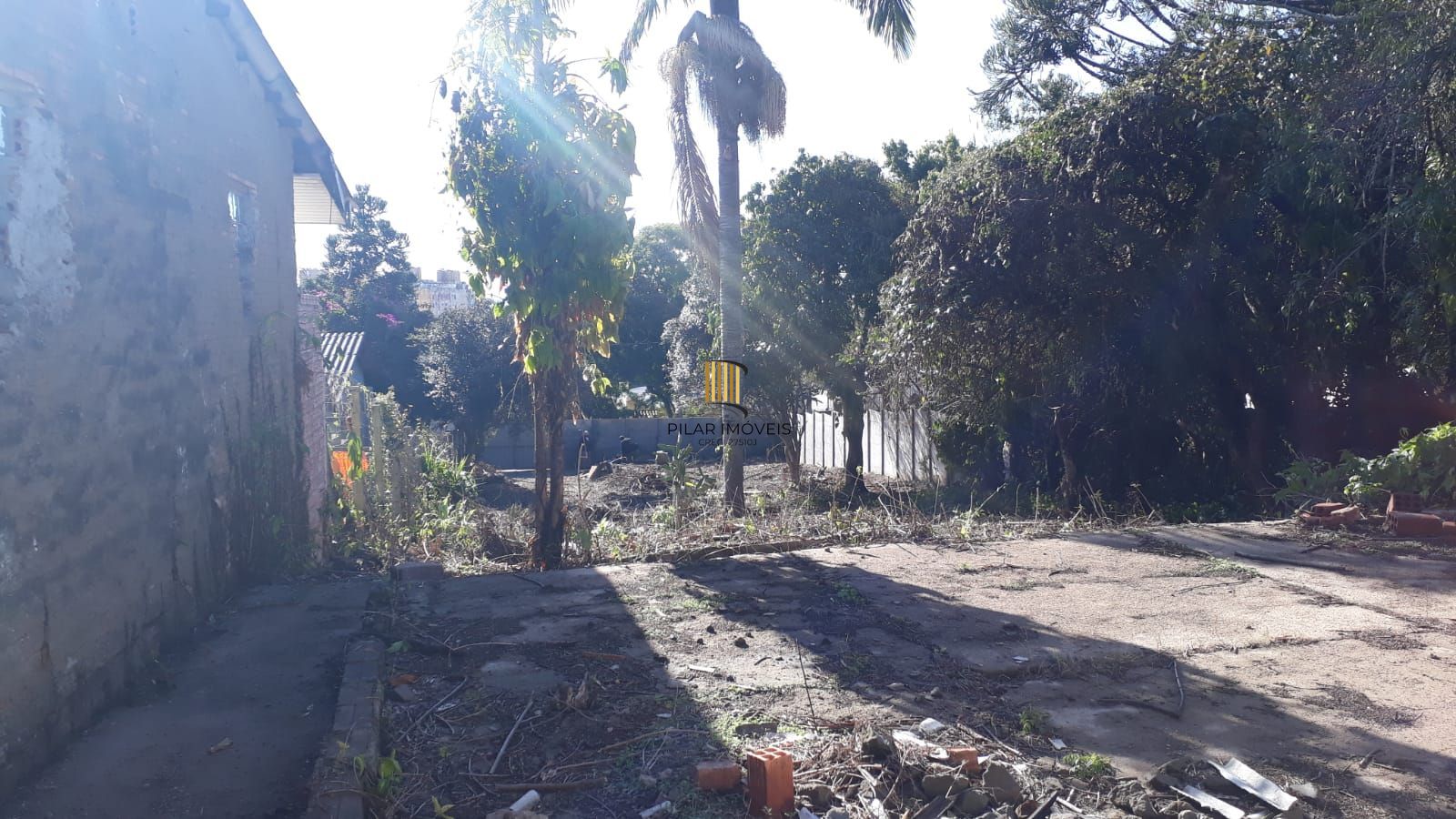 **Oportunidade Única! Terreno Residencial na Tristeza, Porto Alegre, RS**