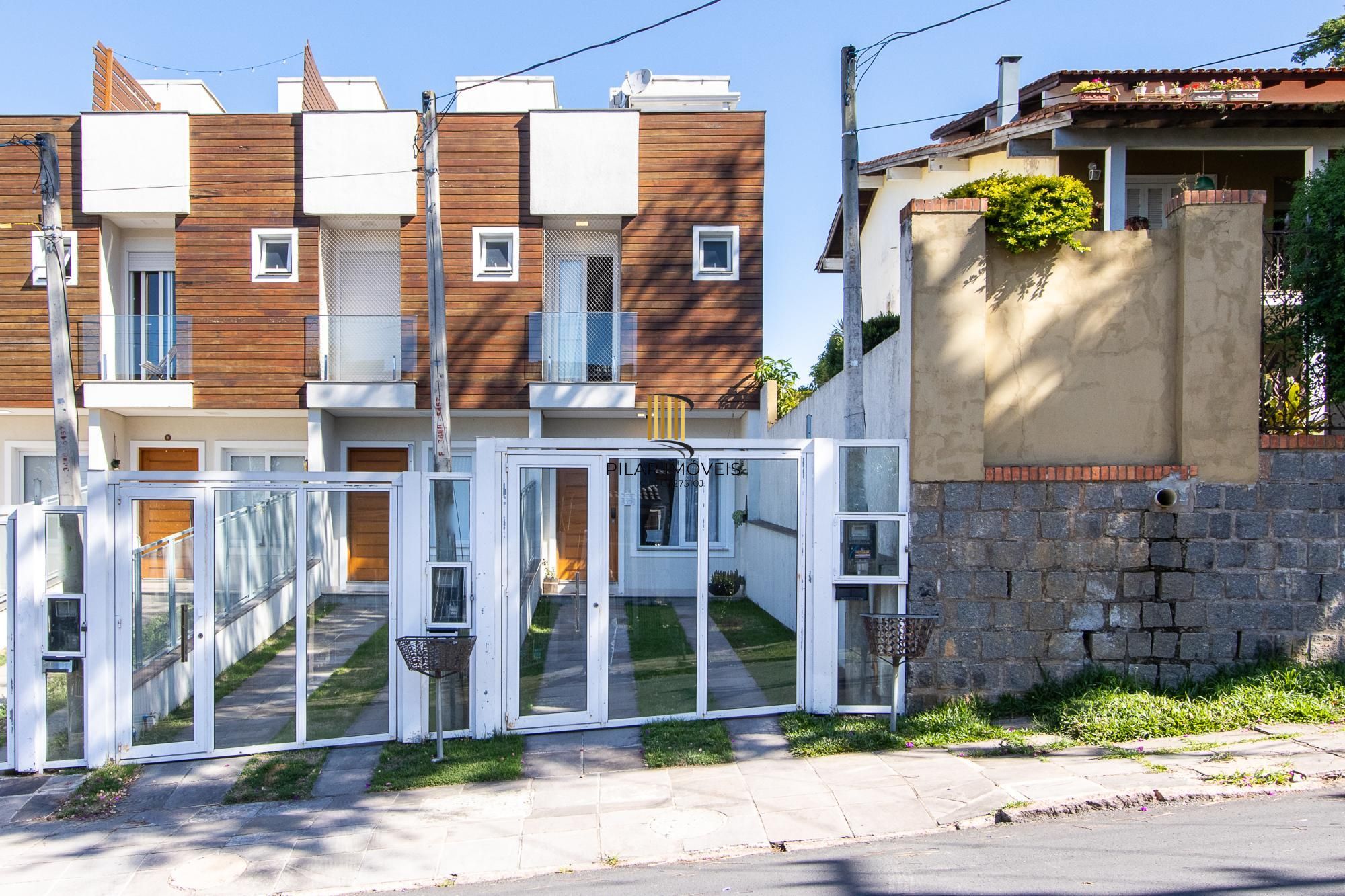 Ótima casa com 3dormitórios 1 suite no bairro Tristeza