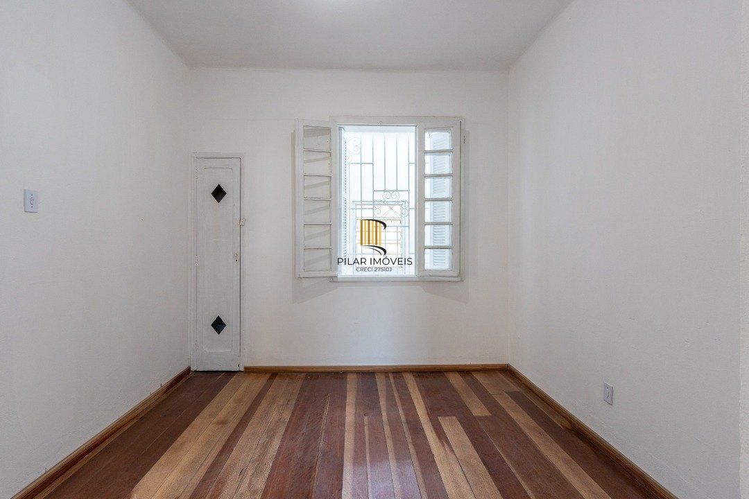 Casa para Venda - 180.2m², 3 dormitórios, 3 vagas - Medianeira