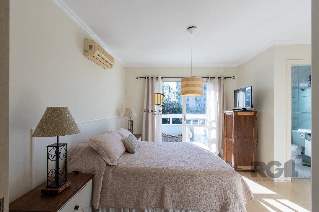 Casa 4 dormitórios no bairro Vila Conceição