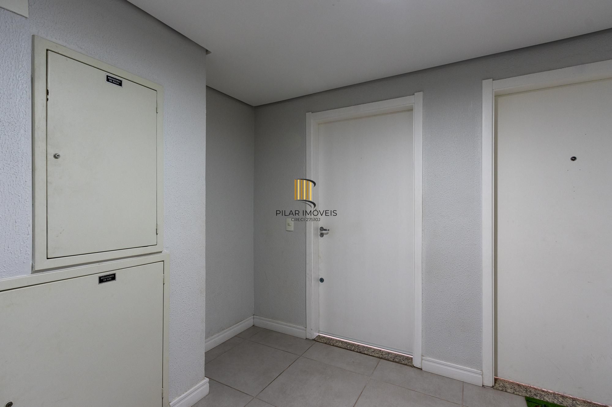 Apartamento 2 quartos, 1 vaga escritura, elevador - Bairro Cristal