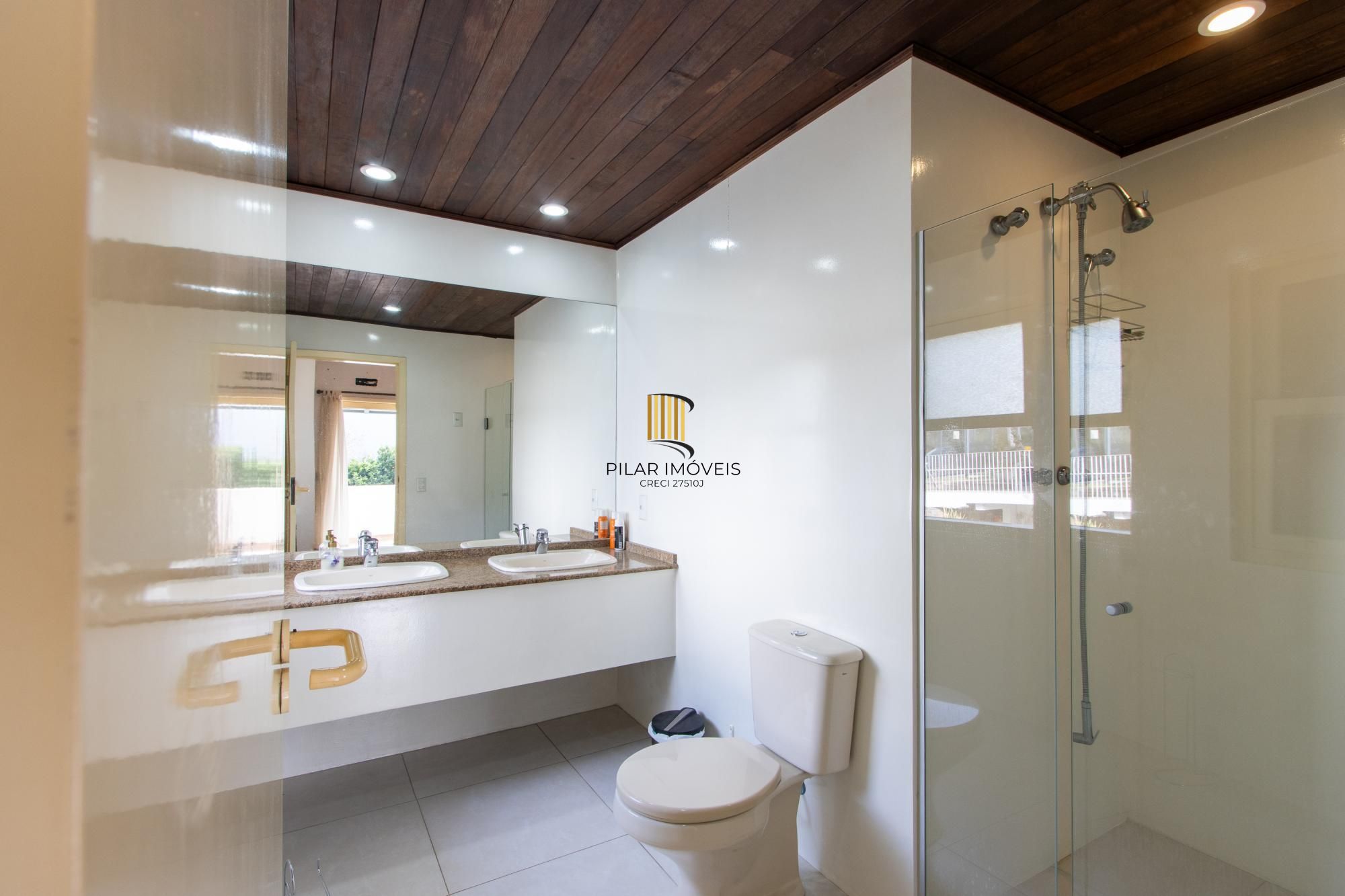 Casa com piscina Bairro Cristal