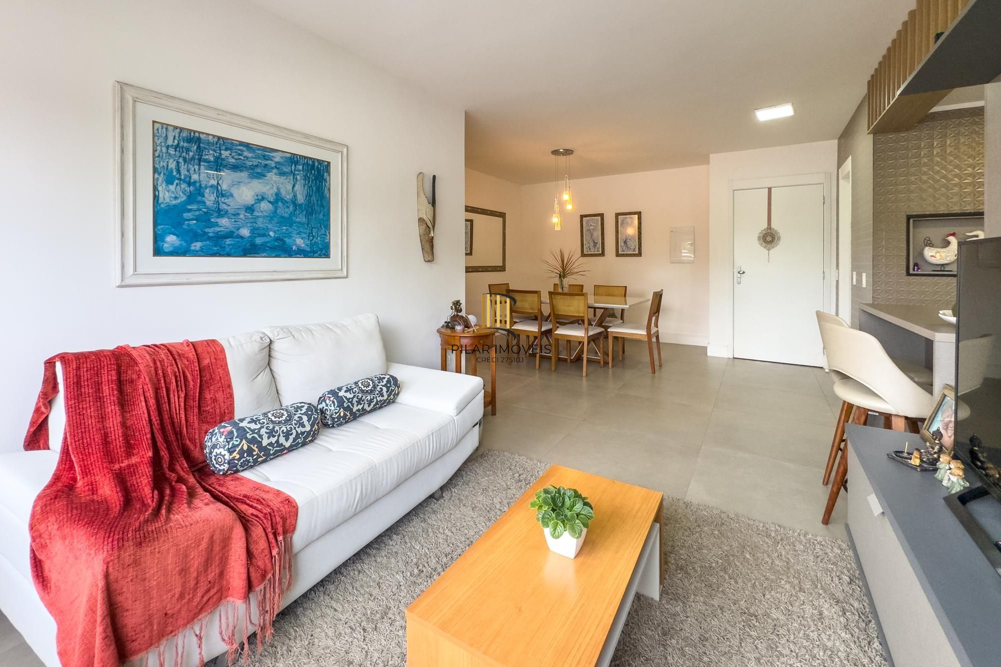 Apartamento 03 Suítes bairro Cristal, 88,97m² de área privativa, semimobiliada e 02 vagas de garagens cobertas.