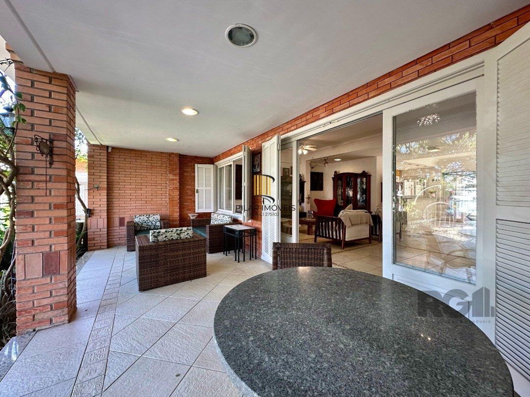 Casa 3 dormitórios no bairro Atlântida