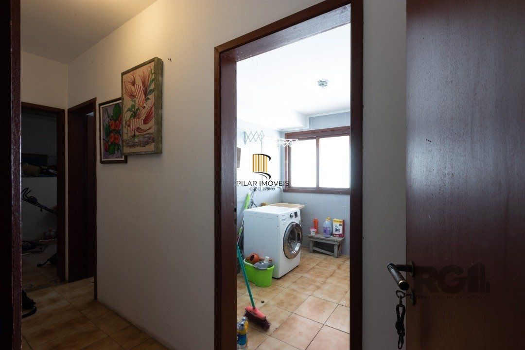 Casa 4 dormitórios no bairro Cristal