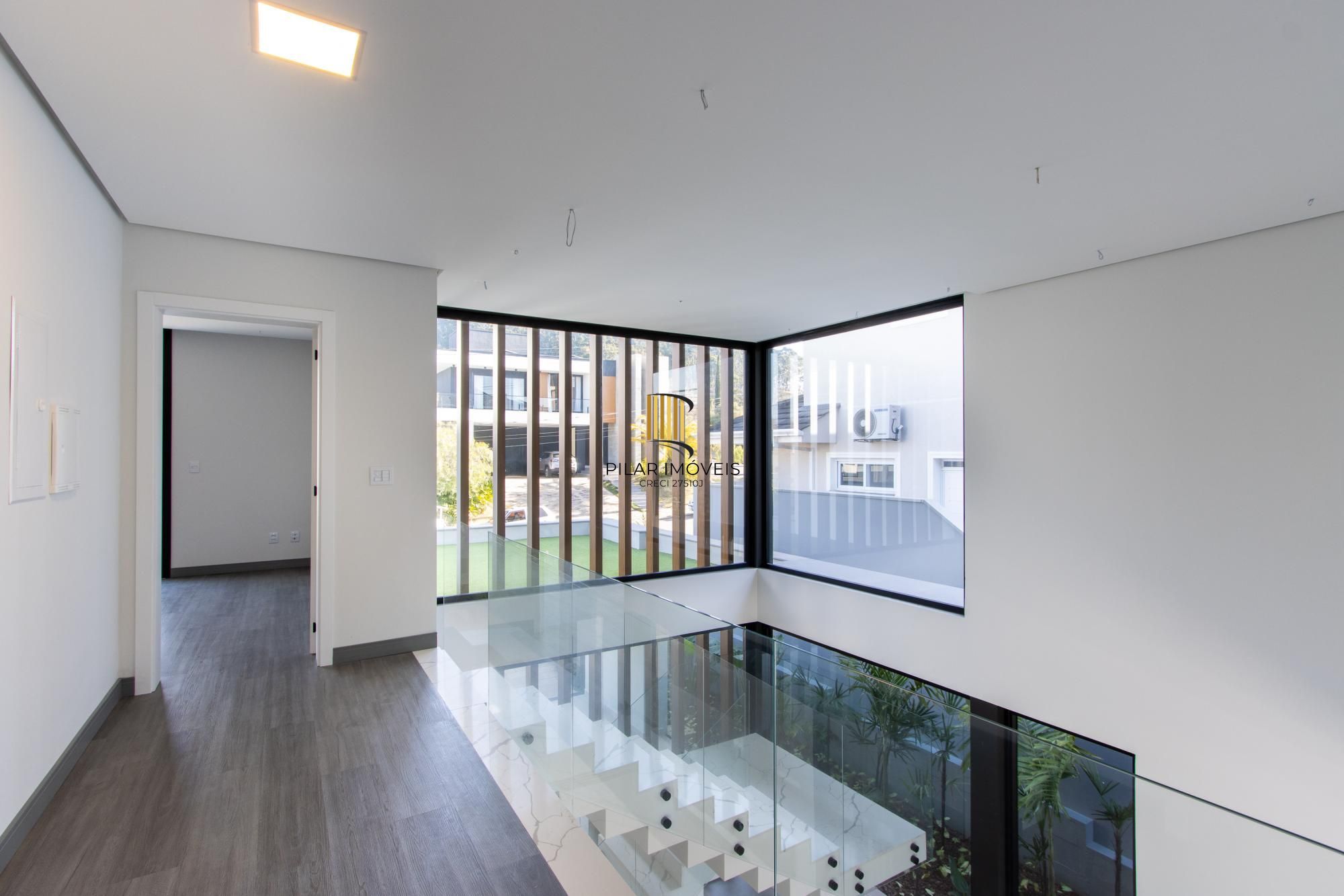 Casa de Condomínio 4 dormitórios no bairro Vila Nova
