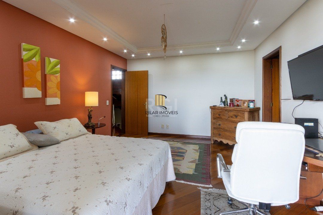 Casa de Condomínio 4 dormitórios no bairro Nonoai