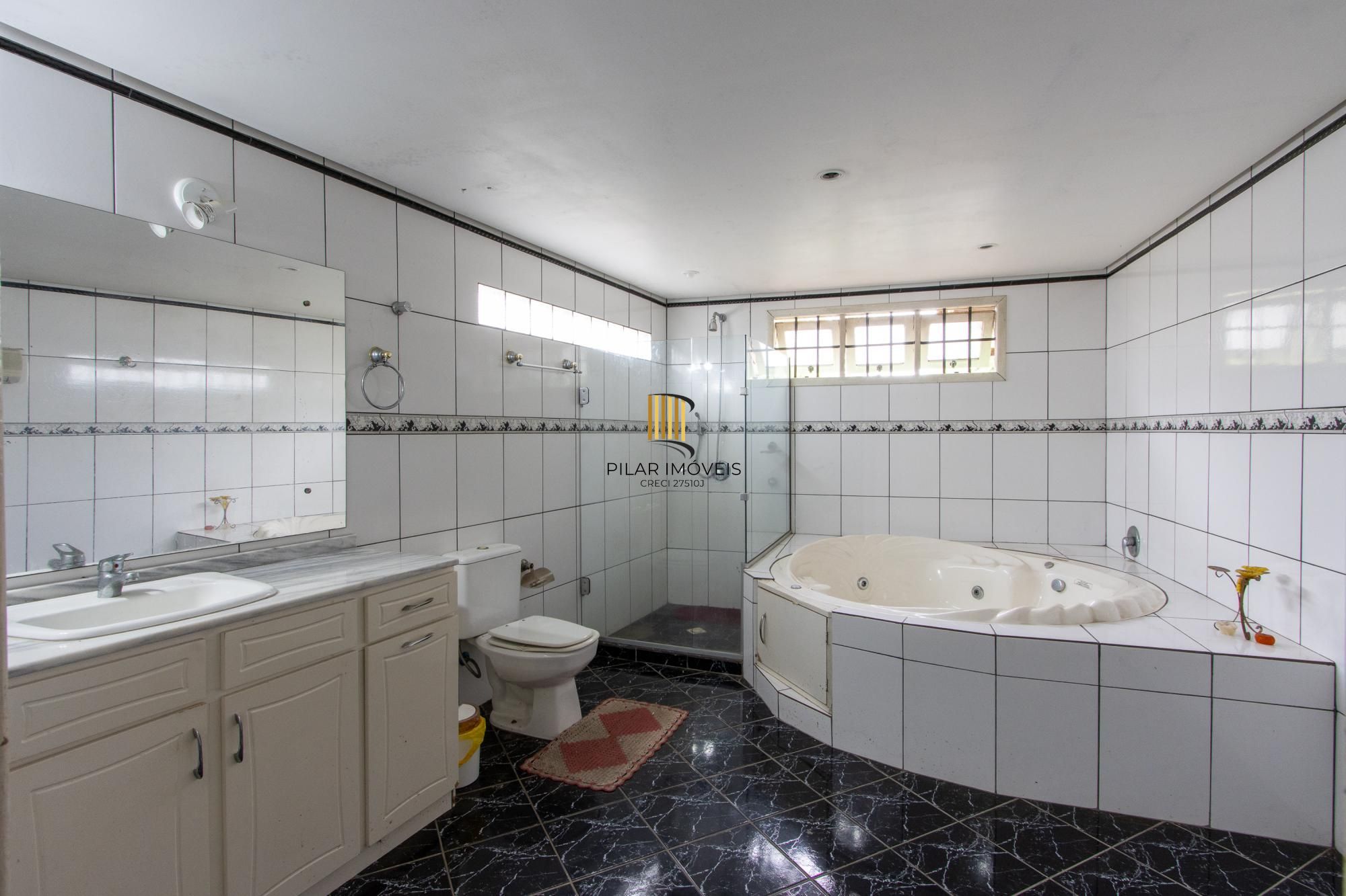 Casa para Venda - 385m², 4 dormitórios, sendo 3 suites, 2 vagas - Belém Velho