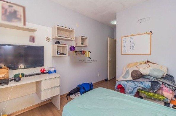 Possui 3 dormitórios sendo 1 ampla suíte com closet e sacada, living em conceito aberto,  cozinha integrada
