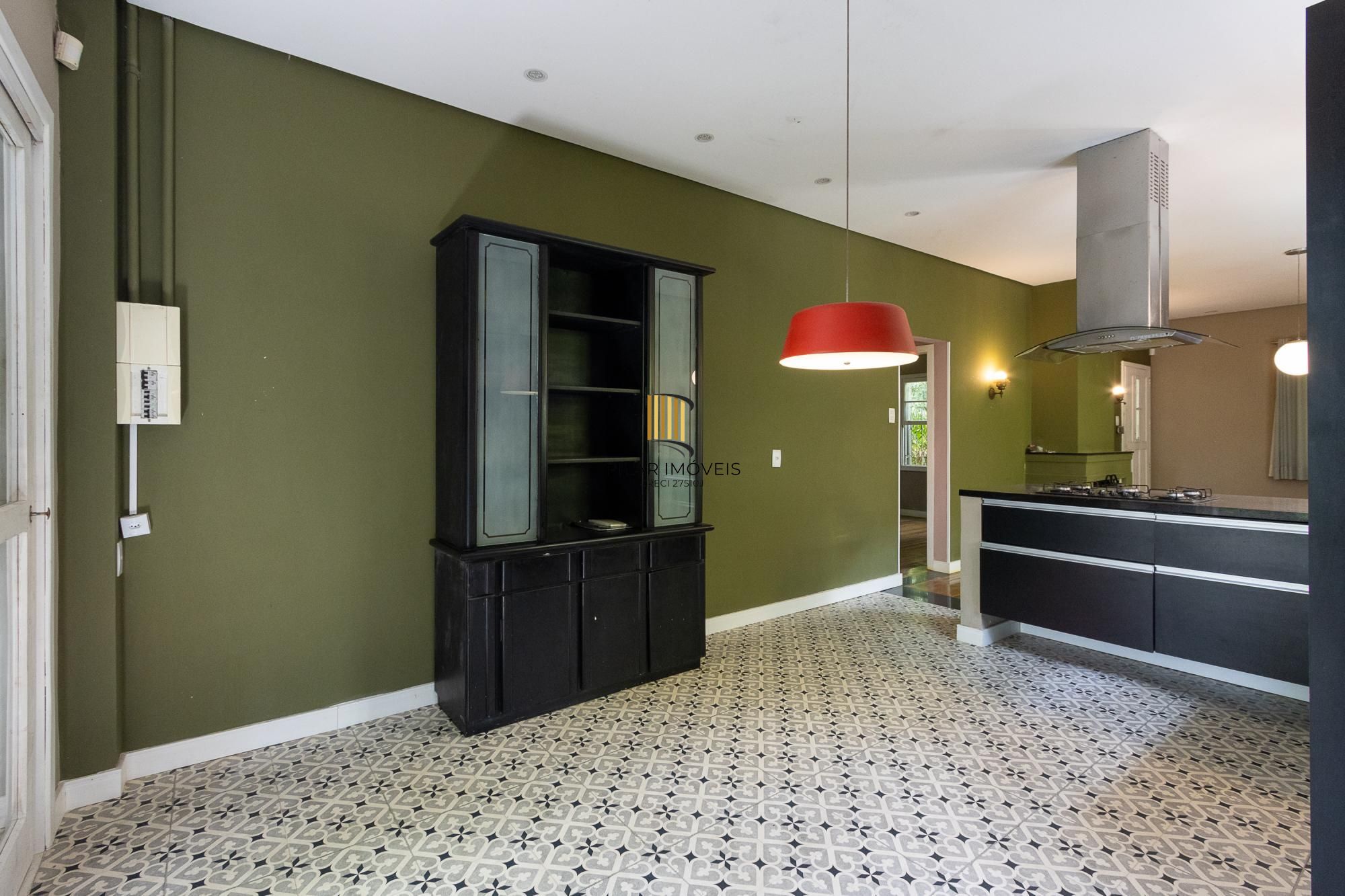 Bela casa térrea, 2 dormitórios e 1 suite - Parte alta do Bairro Espirito Santos