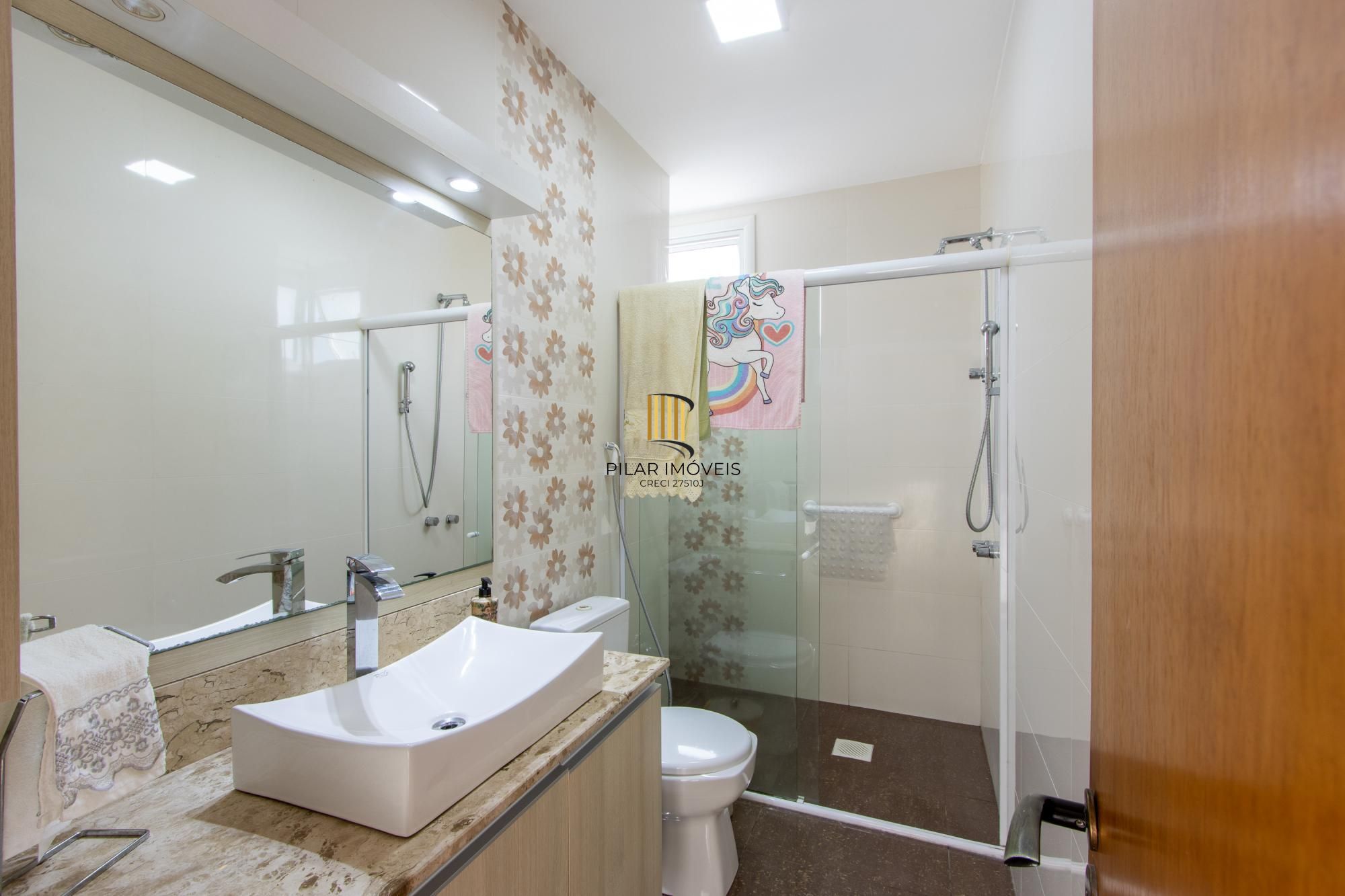 Casa 4 dormitórios com elevador