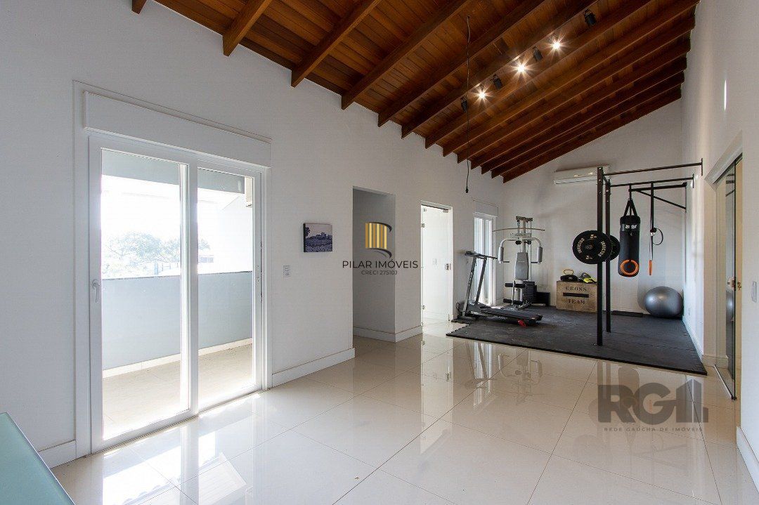 Casa 4 dormitórios no bairro Nonoai