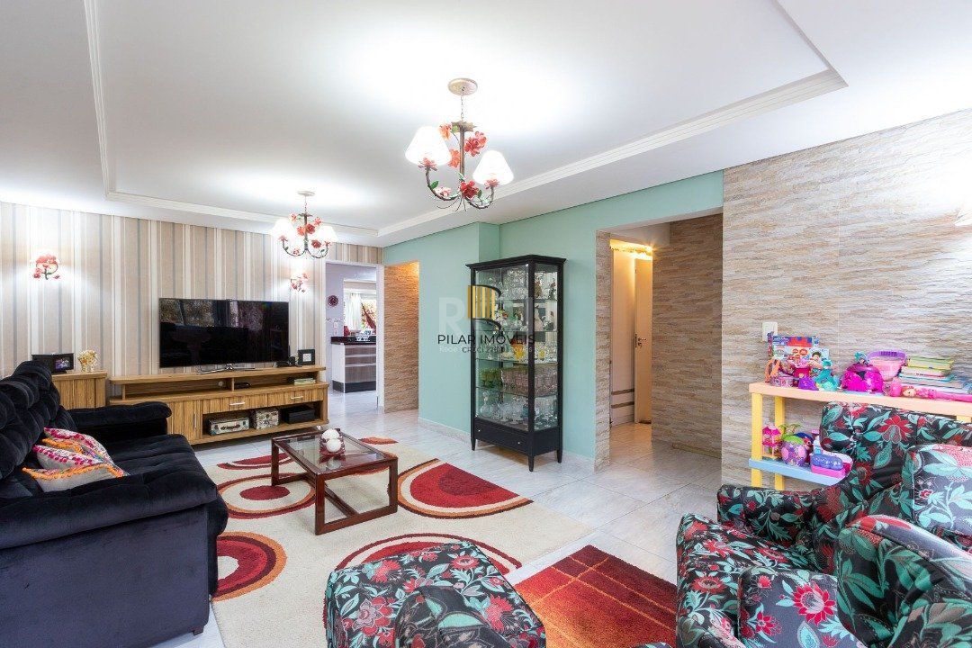 Casa para Venda - 342m², 3 dormitórios, sendo 2 suites, 2 vagas - Espírito Santo