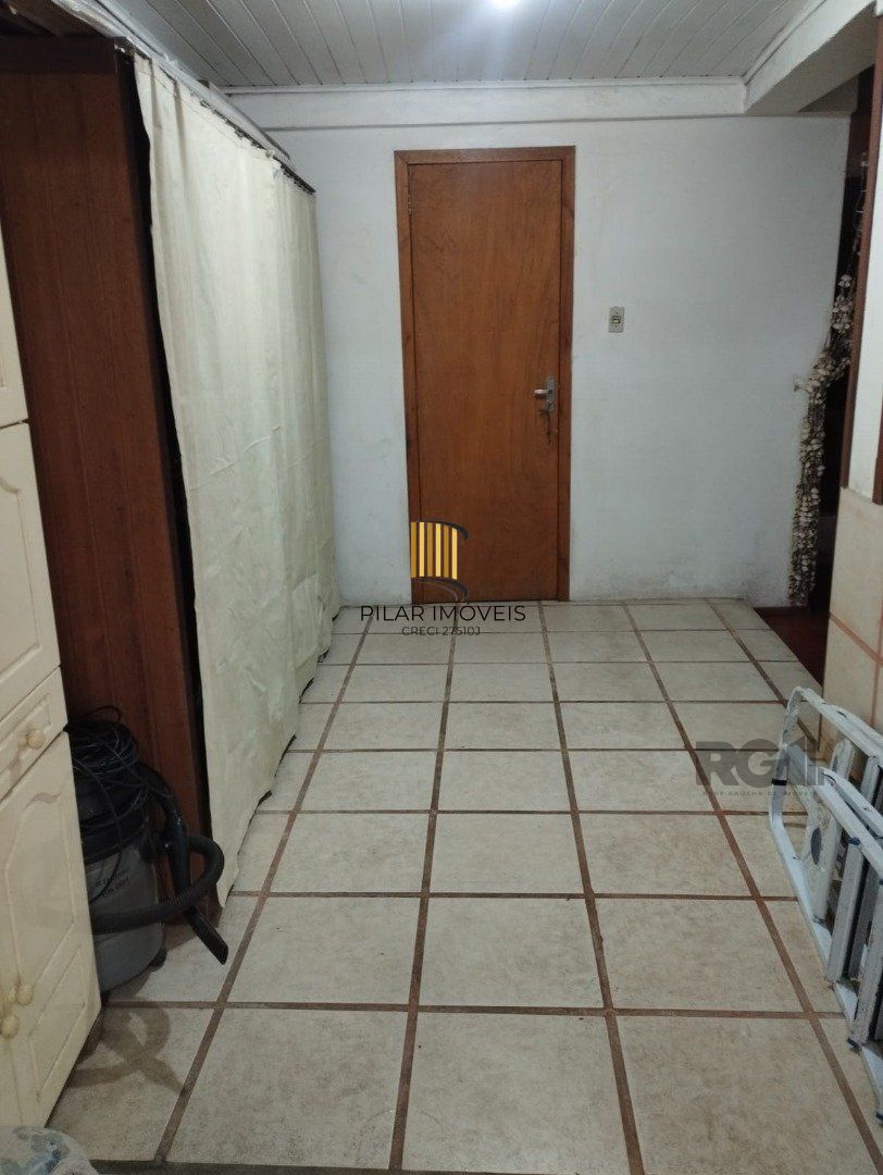 Casa 2 dormitórios no bairro Camaquã