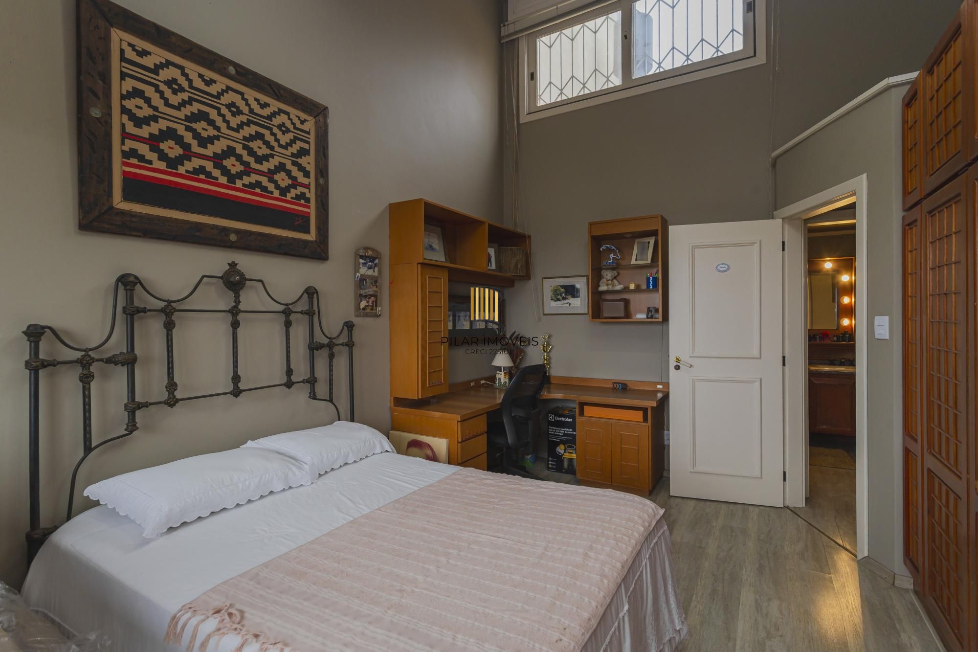 Casa semi-mobiliada na Vila Assunção com vista deslumbrante para o Guaíba e Veleiros do Sul