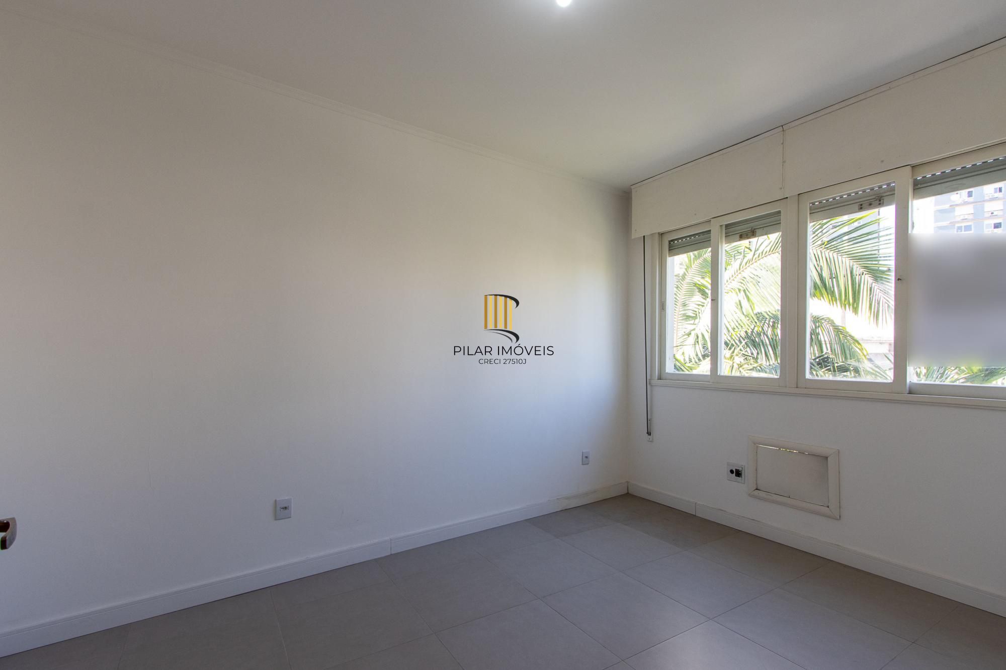 Apartamento à venda no bairro Moinhos de Vento, em Porto Alegre – RS. Com área privativa de 100.73m².