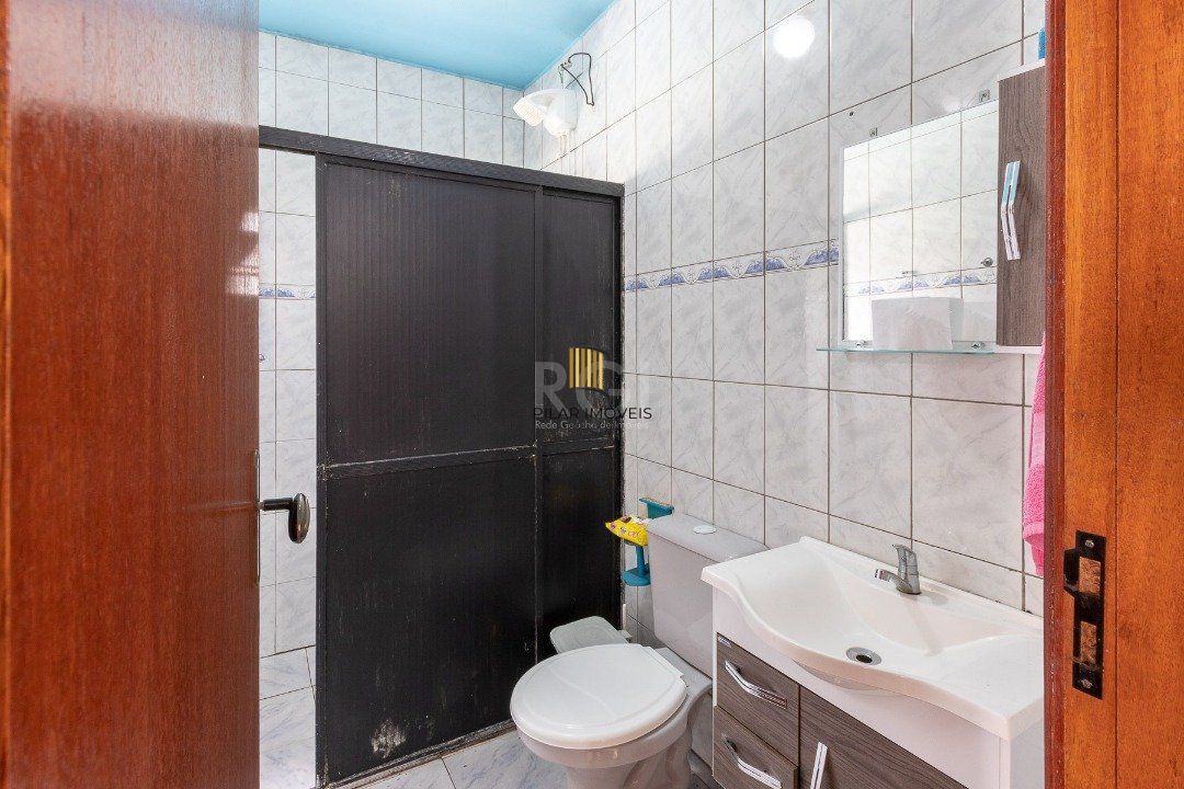 Casa para Venda - 161m², 3 dormitórios, 3 vagas - Nonoai