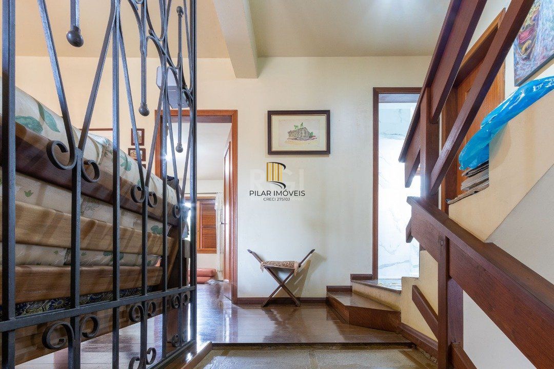Casa Condominio para Venda - 386m², 3 dormitórios, sendo 2 suites, 2 vagas - Espirito Santo