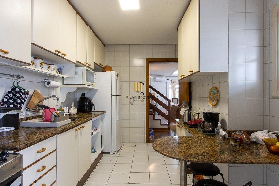 Casa em condomínio à venda, 4 quartos, 2 suites, 2 vagas - Bairro Tristeza