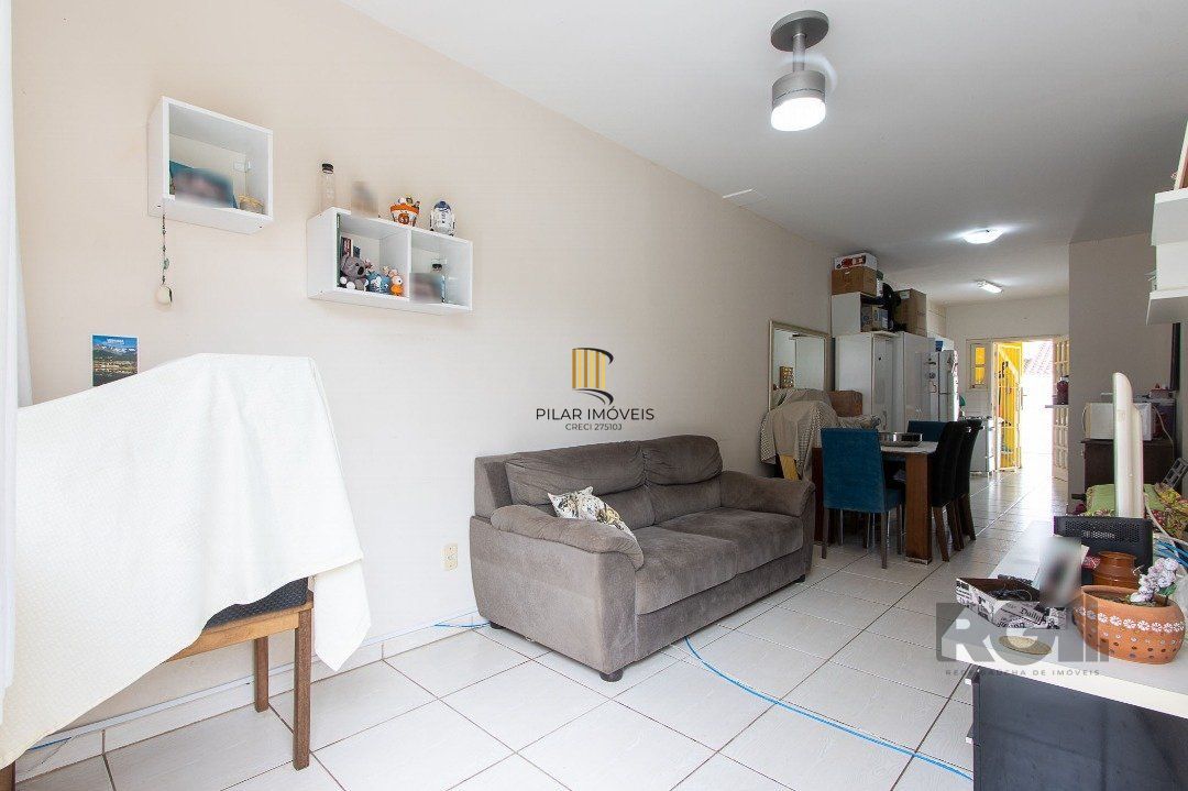Casa 2 dormitórios no bairro Hípica