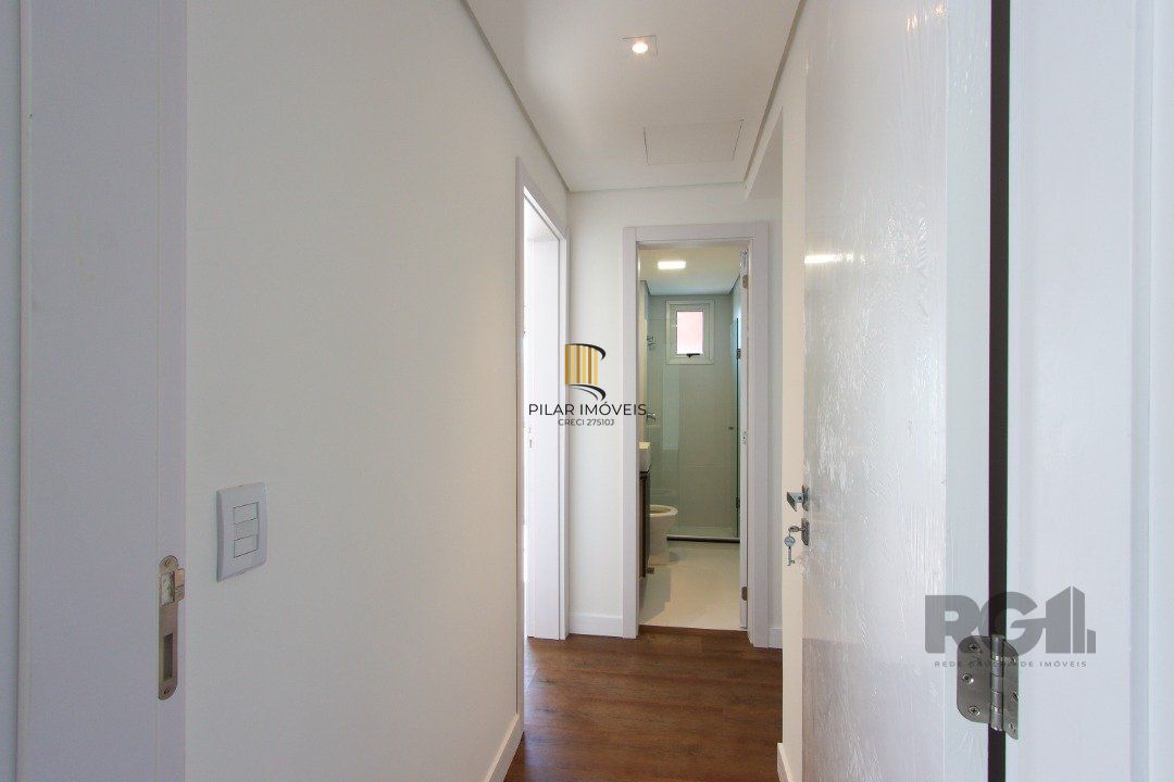 Apartamento em Porto Alegre no Bairro Petrópolis, de 2 quartos, GARDEN , semi mobiliado