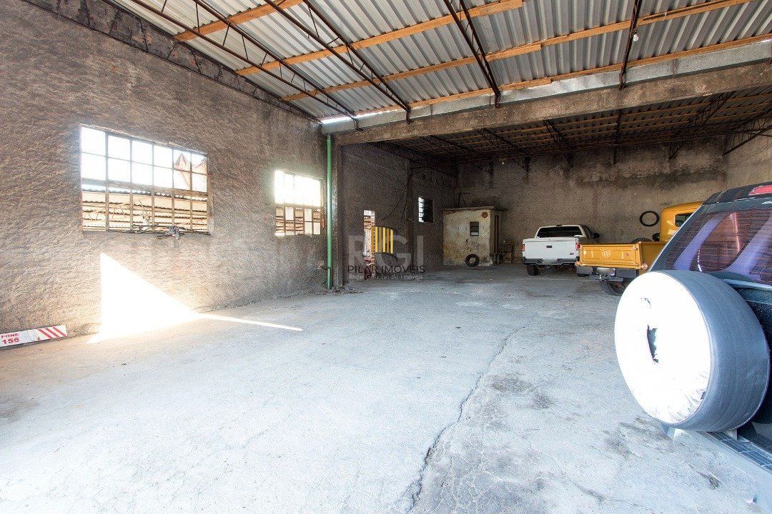 Casa Comercial para Venda - 112m², 3 dormitórios, 2 vagas - Medianeira
