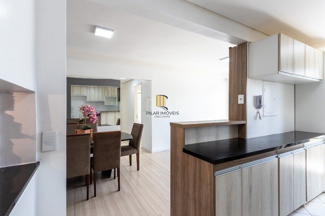 APARTAMENTO SEMIMOBILIADO