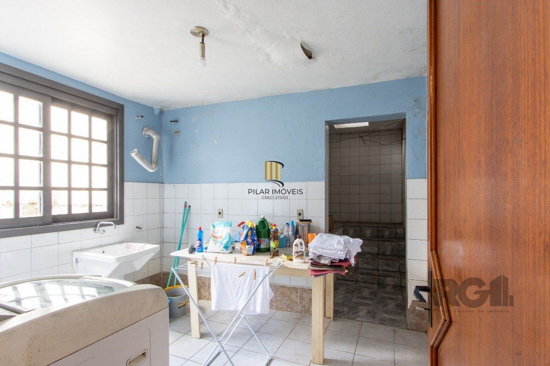 Casa 3 dormitórios no bairro Nonoai
