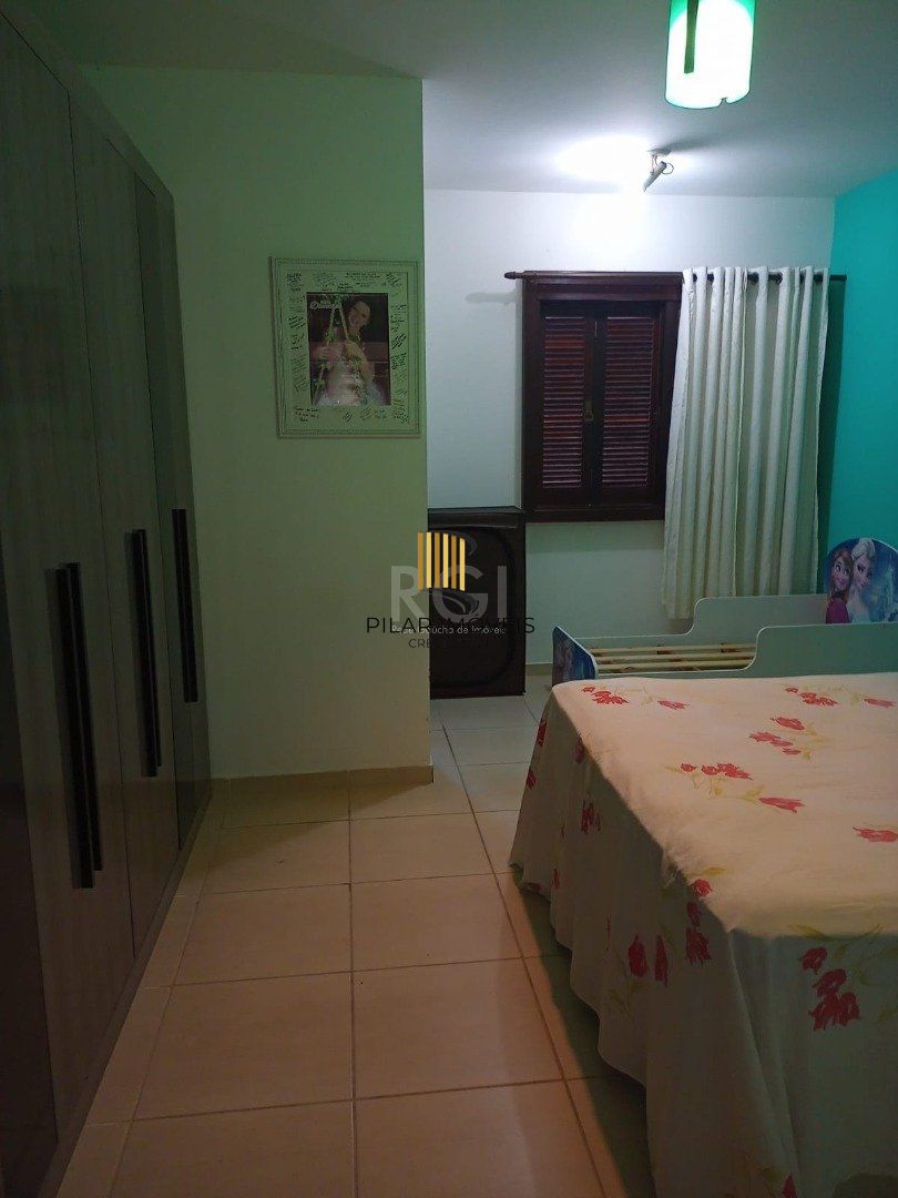 Casa para Venda - 131.92m², 2 dormitórios, sendo 2 suites, Guarujá