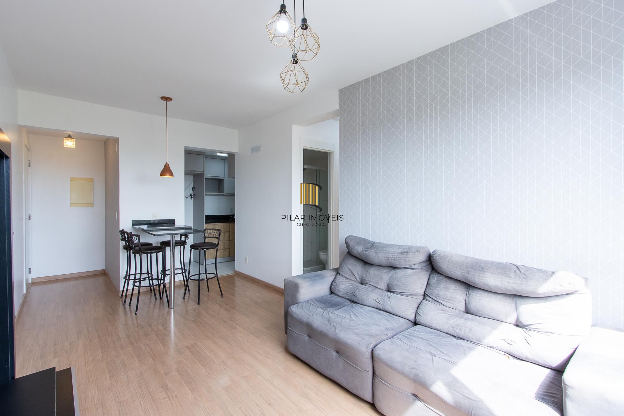 Apartamento de 2 dormitórios com suíte, churrasqueira e infraestrutura completa na Zona Sul de Porto Alegre.