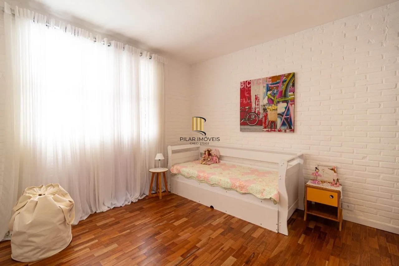 Casa 3 dormitórios no bairro Petrópolis